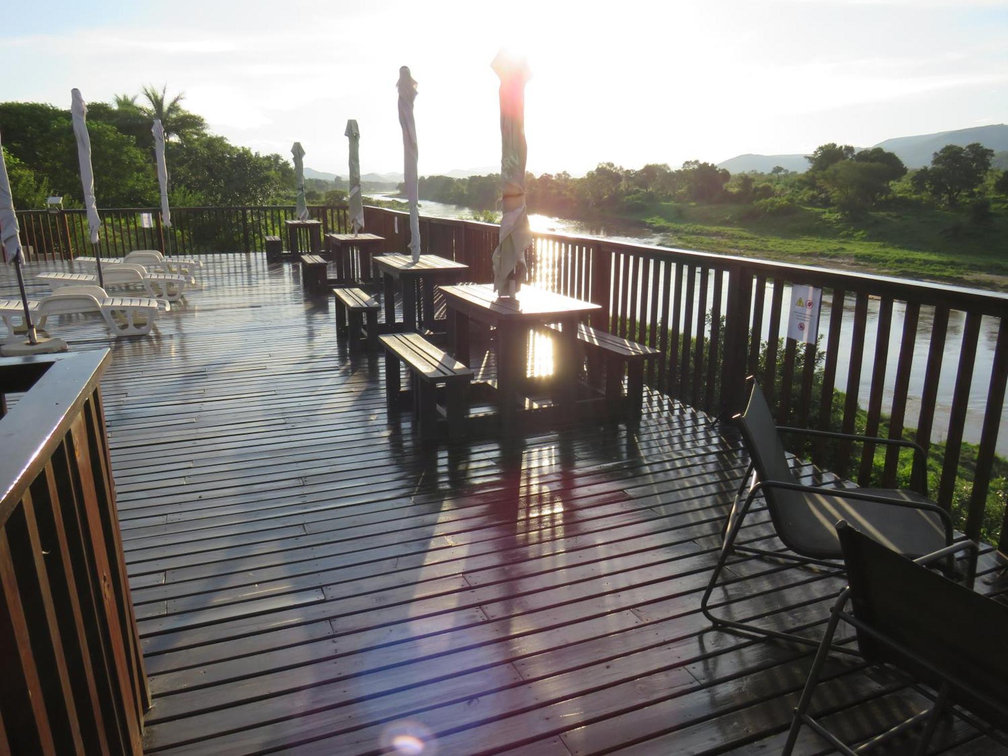 Riverview Inn マレラネ エクステリア 写真